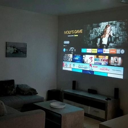 Easystay#4 Home Cinema Ferienwohnung In Kliniknaehe Mit Balkon, Boxspringbett & Netflix Bad Oeynhausen Luaran gambar